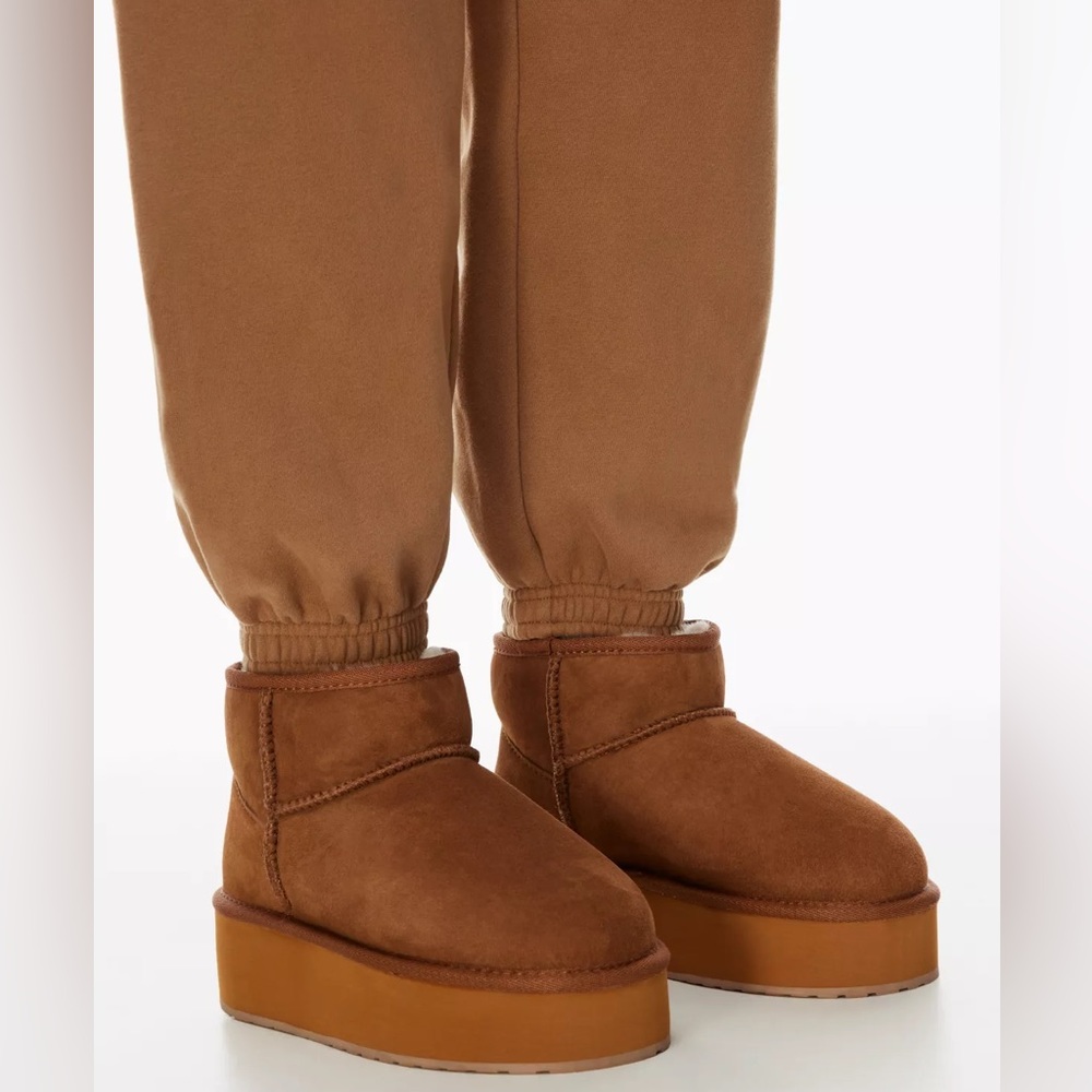 BRAND NEW IN BOX EMU Platform Micro Boots